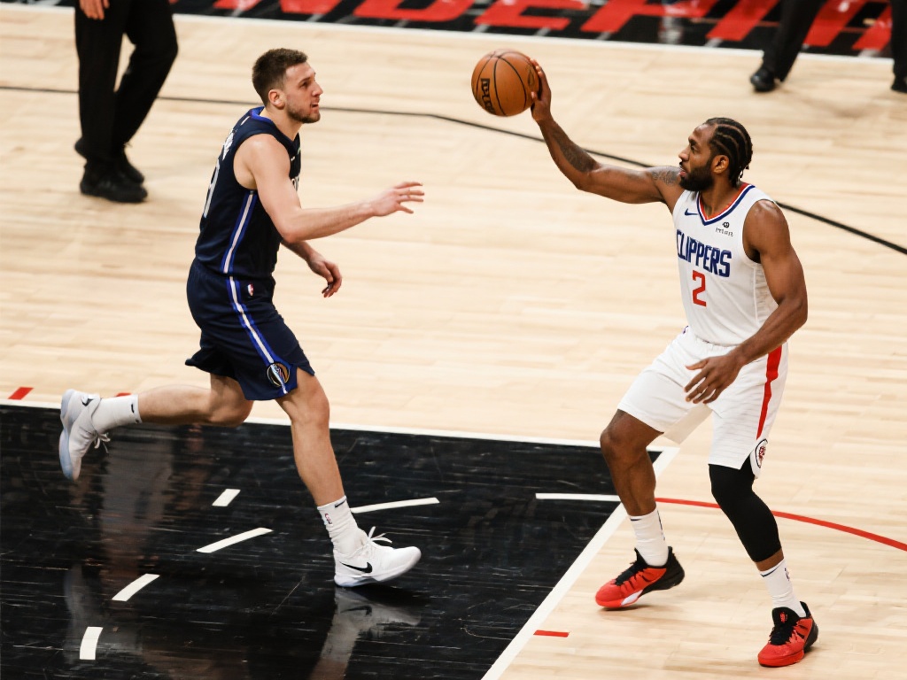 波格丹末节爆发，接伦纳德助攻三分连中独揽16分